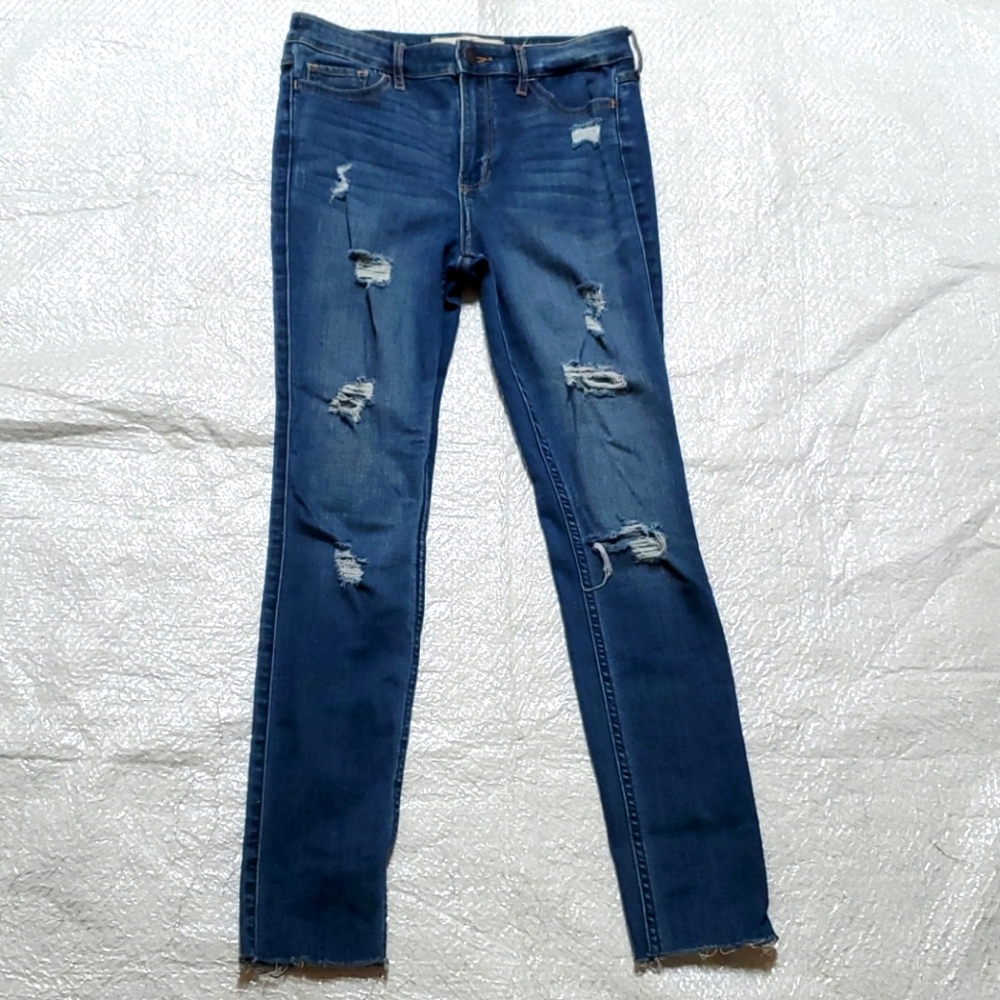 Hollister high rise super skinny Distress jeans